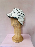 White reversible bucket hat
