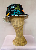 White reversible bucket hat