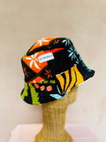 White reversible bucket hat