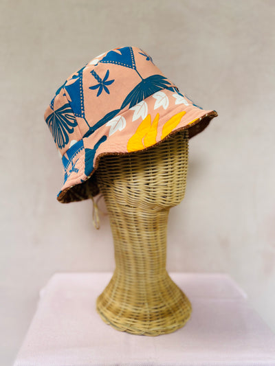 Brown reversible bucket hat